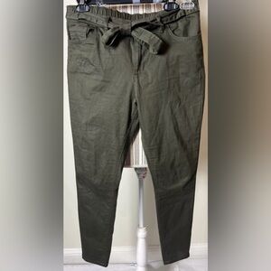 new york & company Women’s belted  skinny pants Sz 10  Ankle